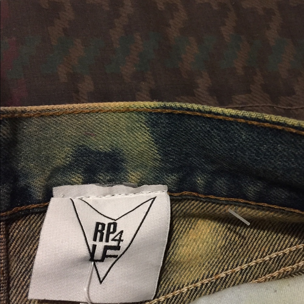 Shorts - Picture 5 of 5